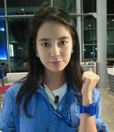 Cuplikan di balik layar dari Song Jihyo