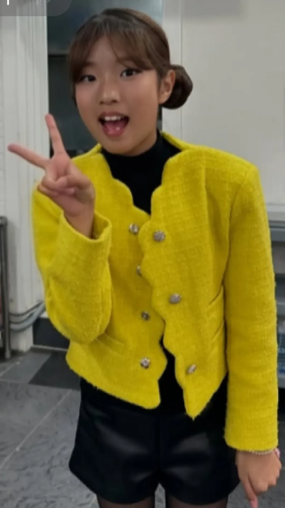 Behind-the-scenes cut of Bin Yeseo