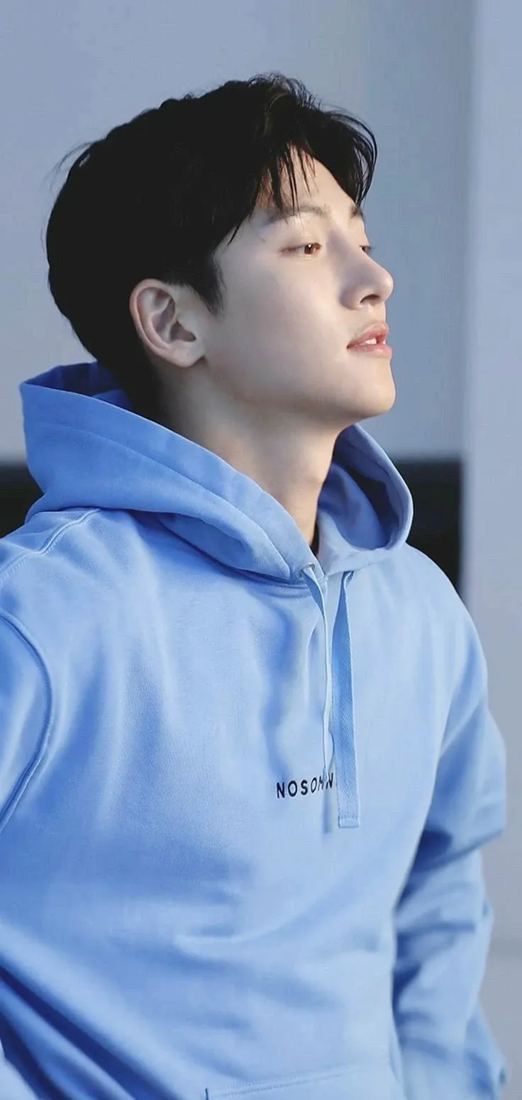 Emotional wallpaper shared by fans for Ji Changwook