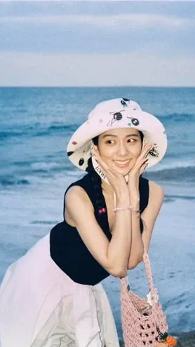 Special wallpaper made by Jisoo (1995)'s fans
