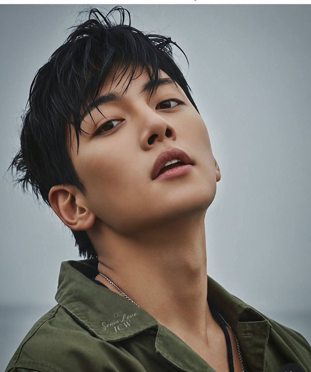 Behind-the-scenes cut of Ji Changwook