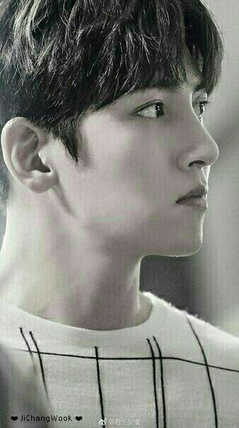 Behind-the-scenes cut of Ji Changwook