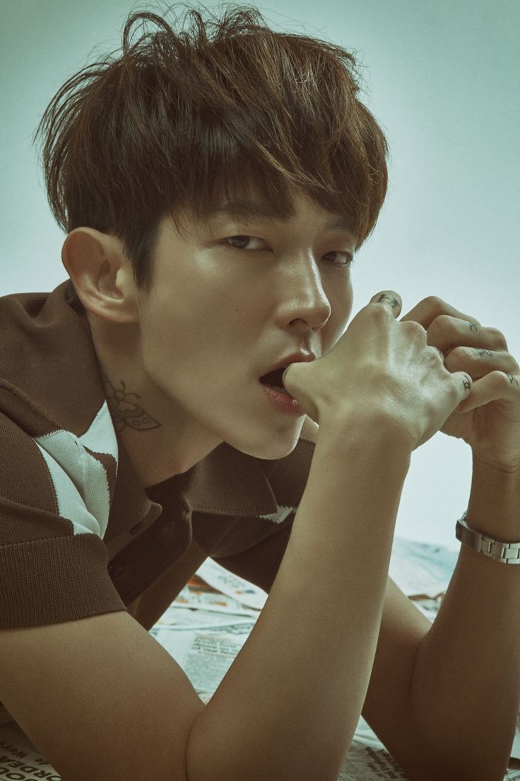 Behind-the-scenes cut of Lee Joongi