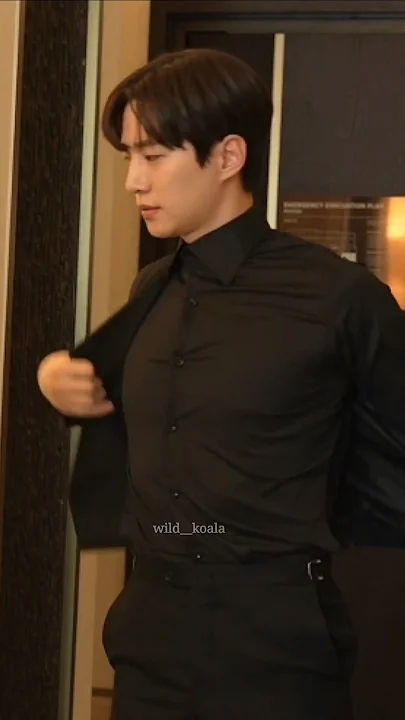 イ・ジュノのビハインドカット