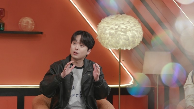粉丝拍下的李灿元瞬间