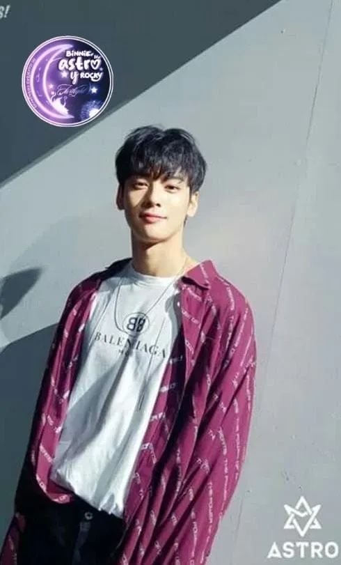 Latest photo of Cha Eunwoo