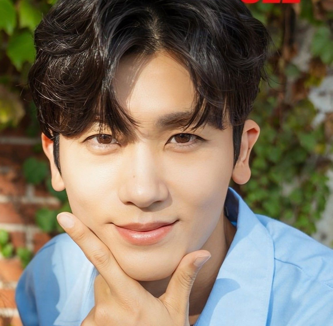 Recent activity shot of Park Hyungsik
