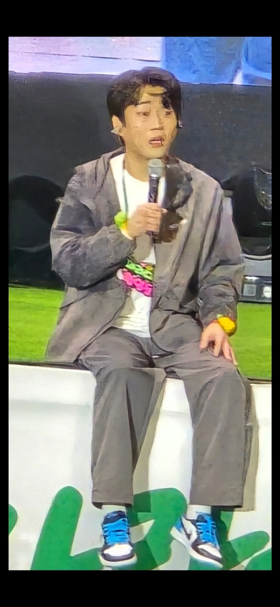 A moment captured by a fan of Hwang Youngwoong