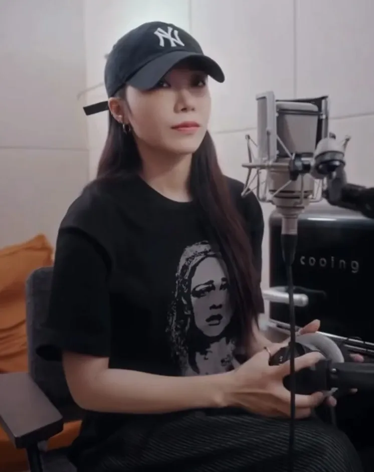 Foto terbaru dari Jung Eunji