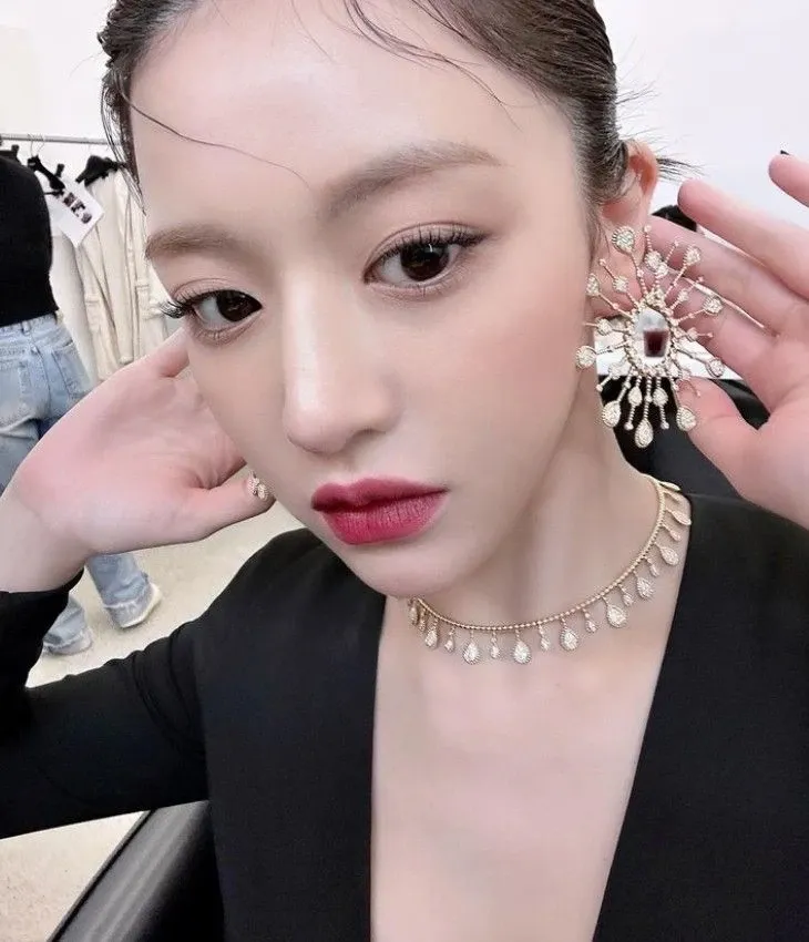 Behind-the-scenes cut of Go Younjung
