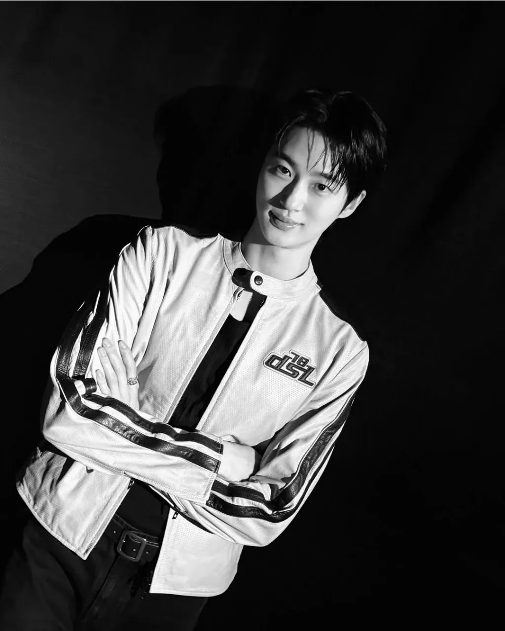 Behind-the-scenes cut of Byeon Wooseok