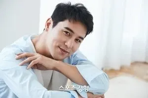 チャン・ミンホの最近の活動ショット