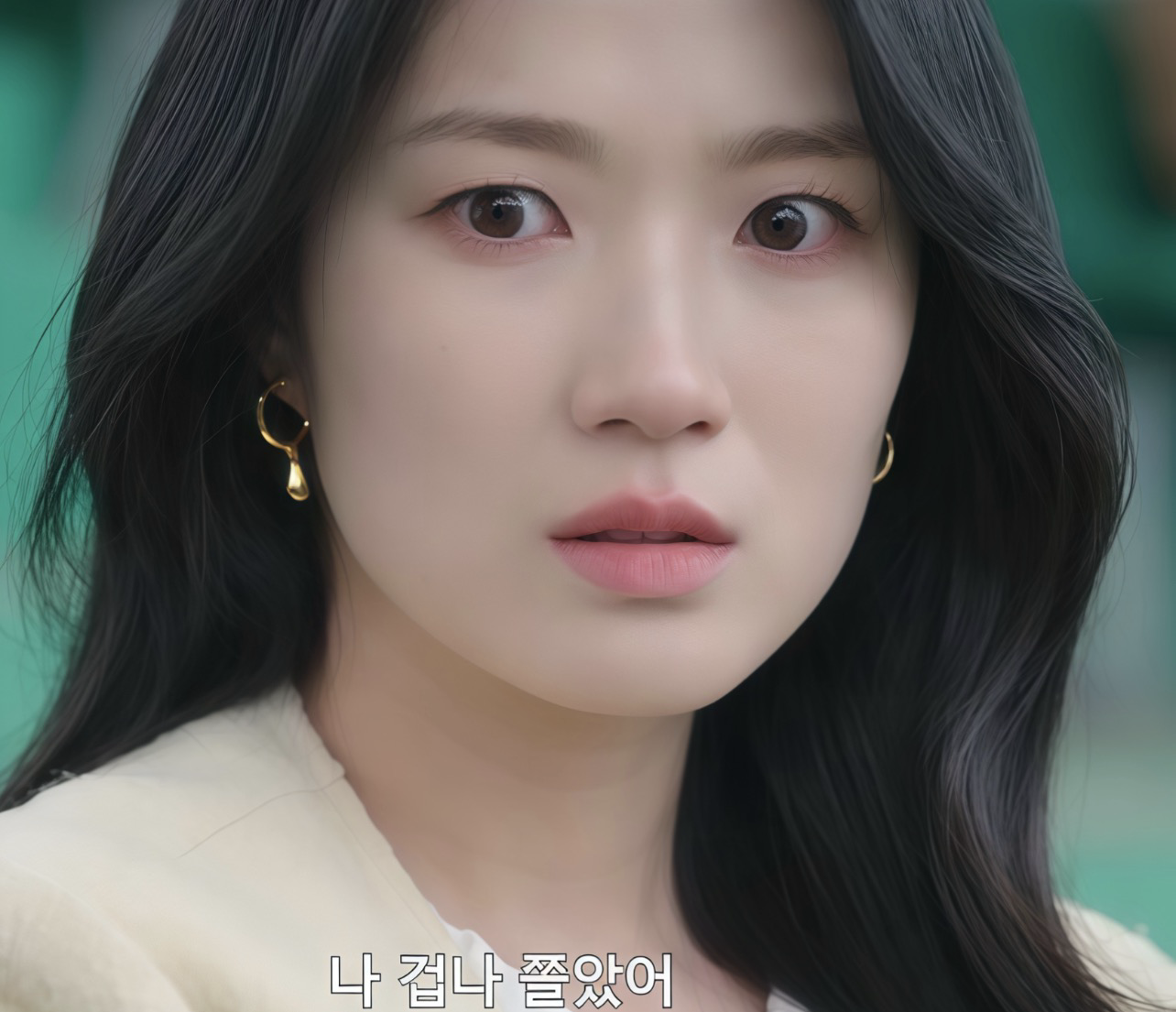 Behind-the-scenes cut of Kim Hyeyoon