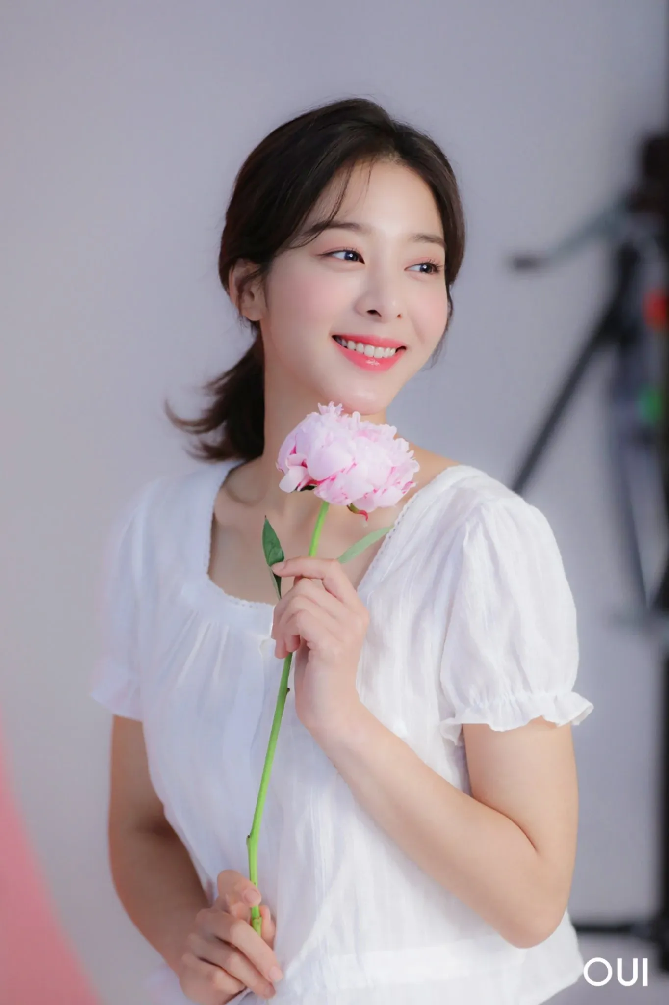Behind-the-scenes cut of Seol Inah