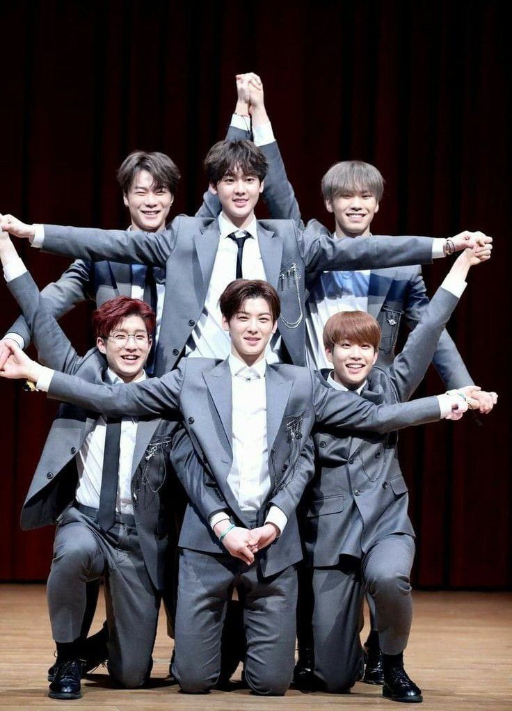 粉丝拍下的车银优瞬间