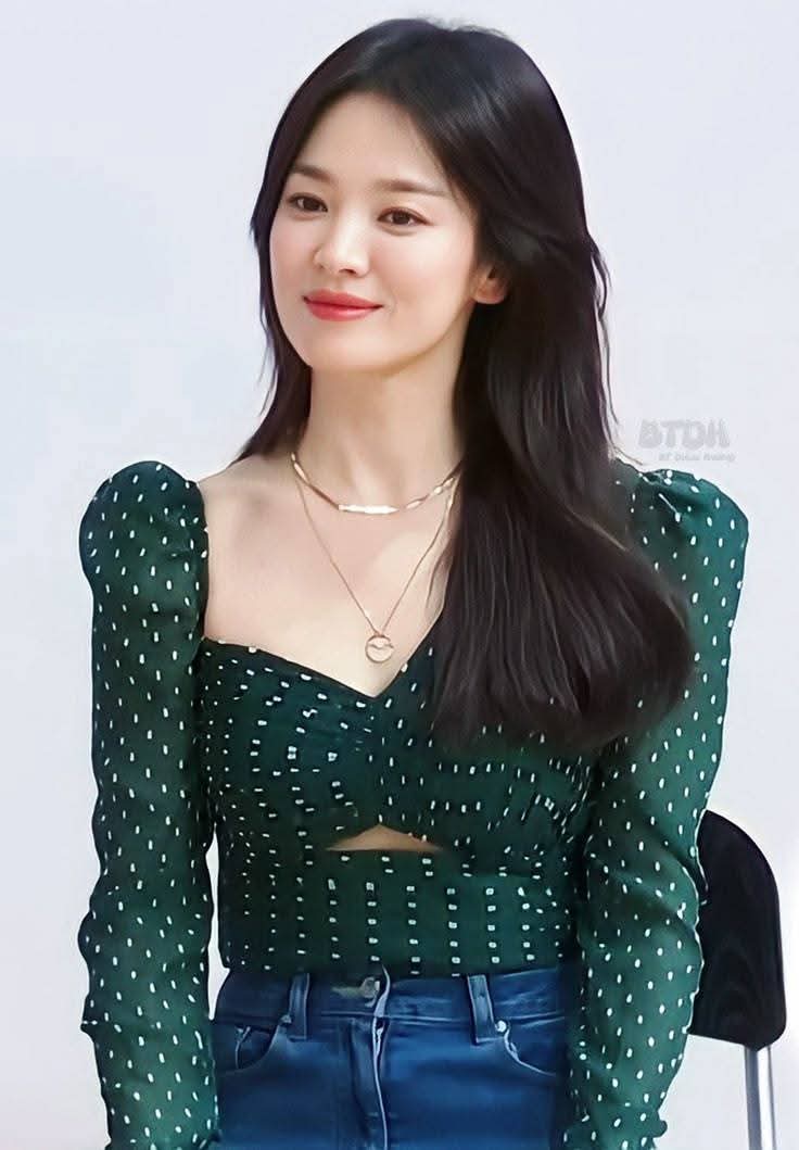 A moment captured by a fan of Song Hyekyo