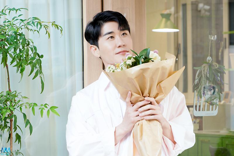 영탁의 비하인드 컷