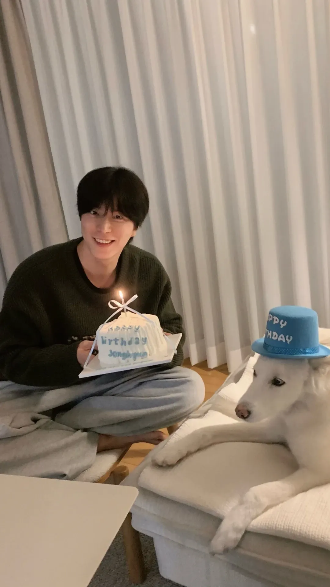 Recent activity shot of Hong Jonghyun