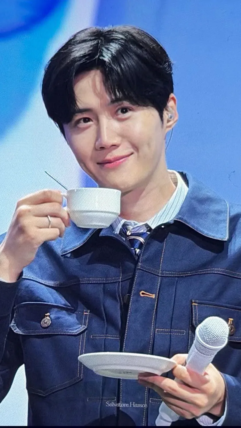 Cuplikan di balik layar dari Kim Seonho