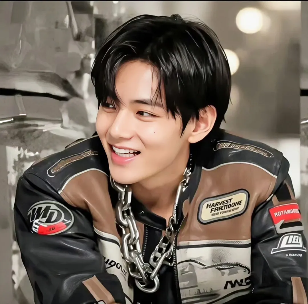 Behind-the-scenes cut of Kim Taehyung (V)