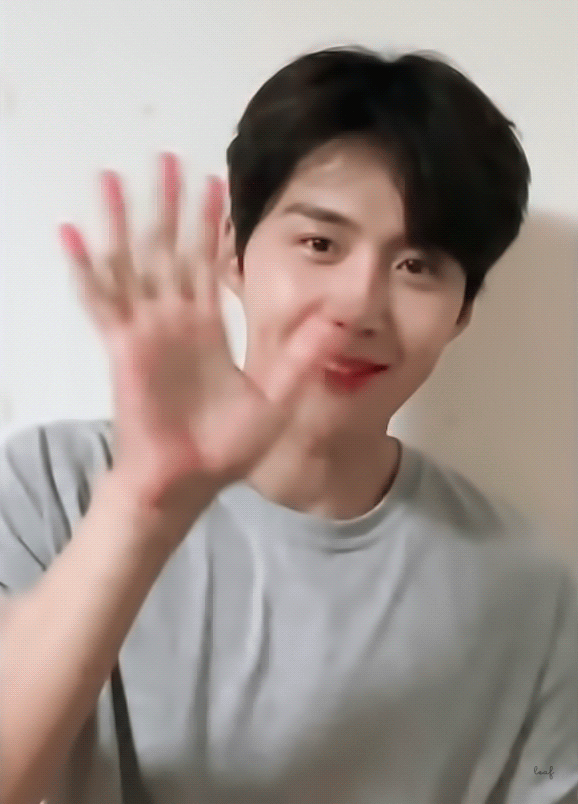Behind-the-scenes cut of Kim Seonho