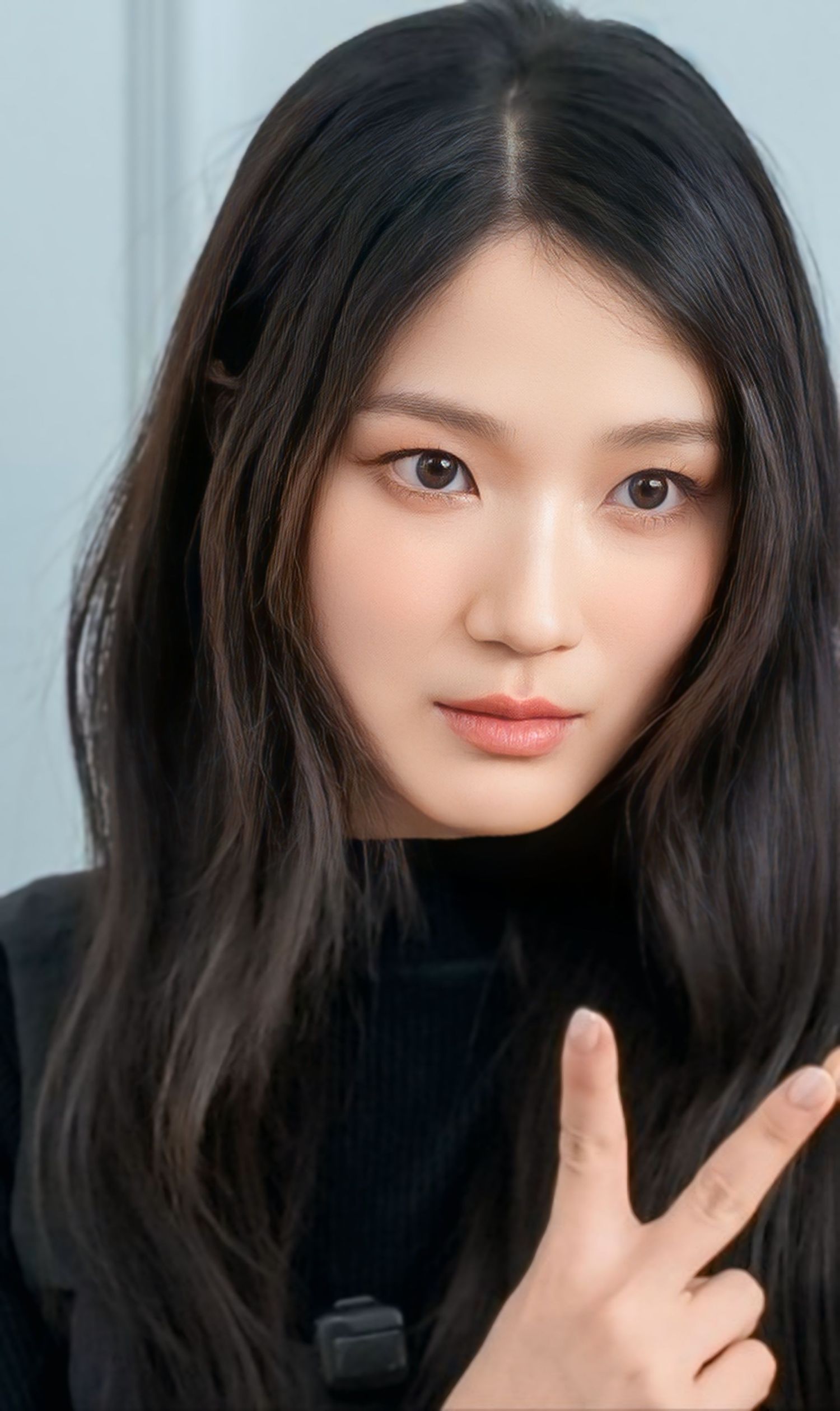 Recent activity shot of Kim Hyeyoon