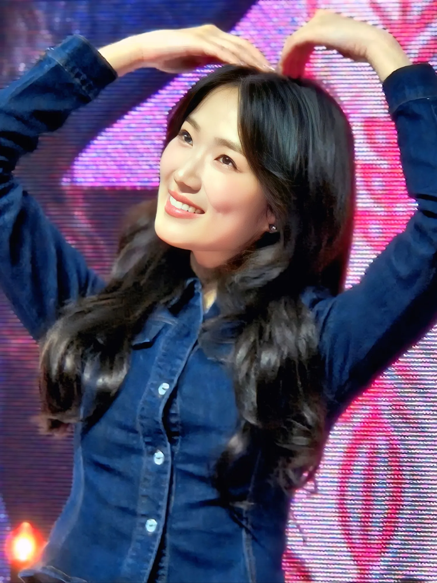 Recent activity shot of Kim Hyeyoon