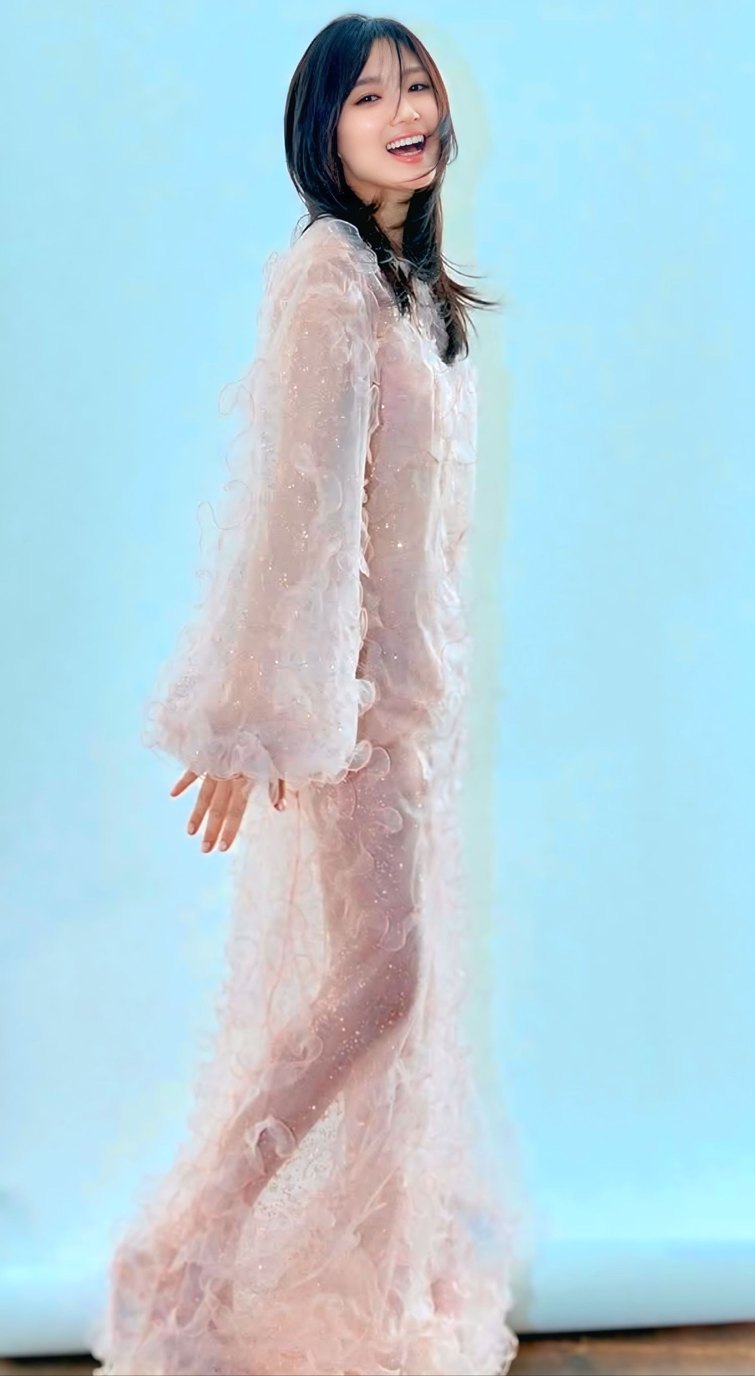 A moment captured by a fan of Kim Hyeyoon