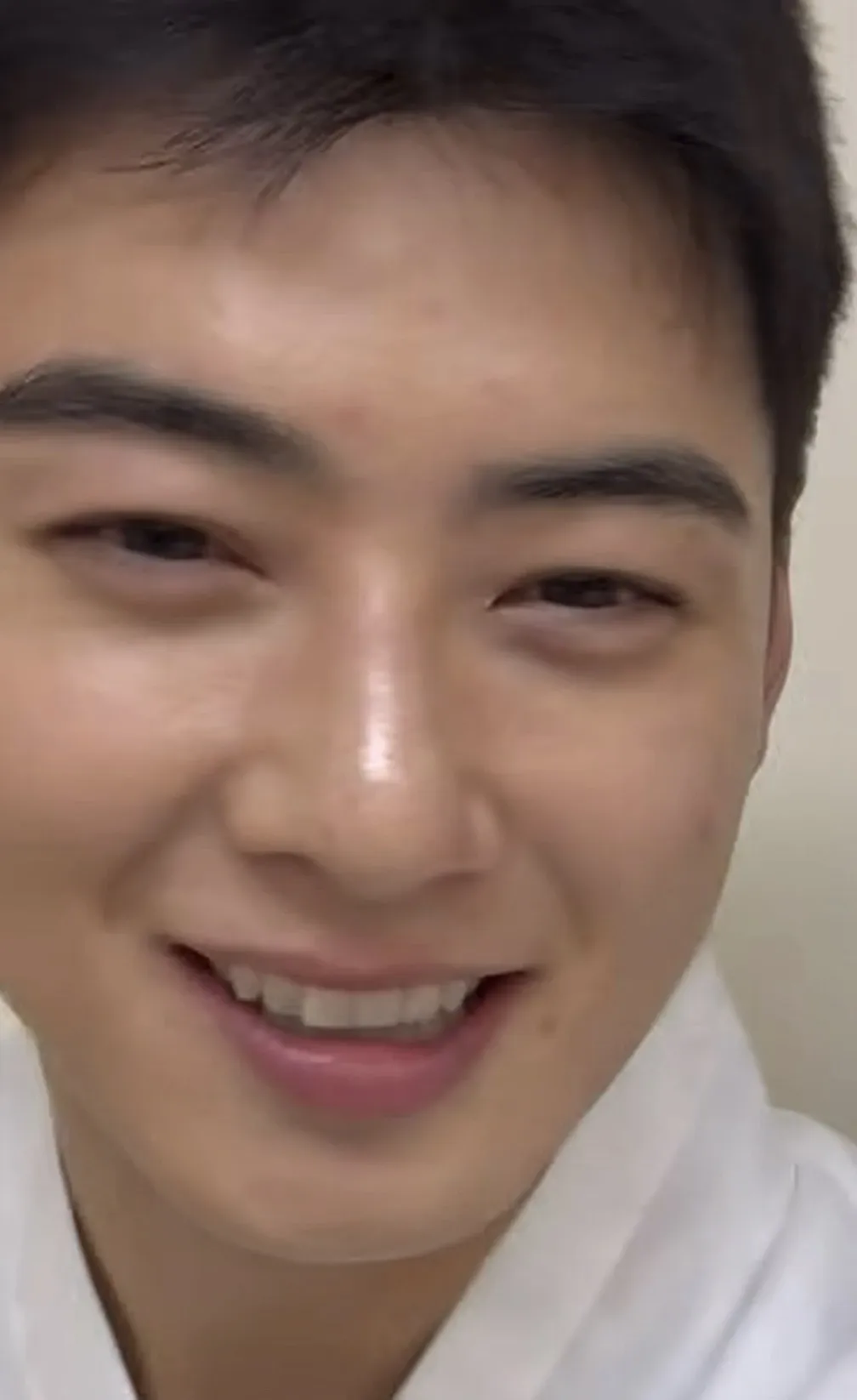 Behind-the-scenes cut of Cha Eunwoo