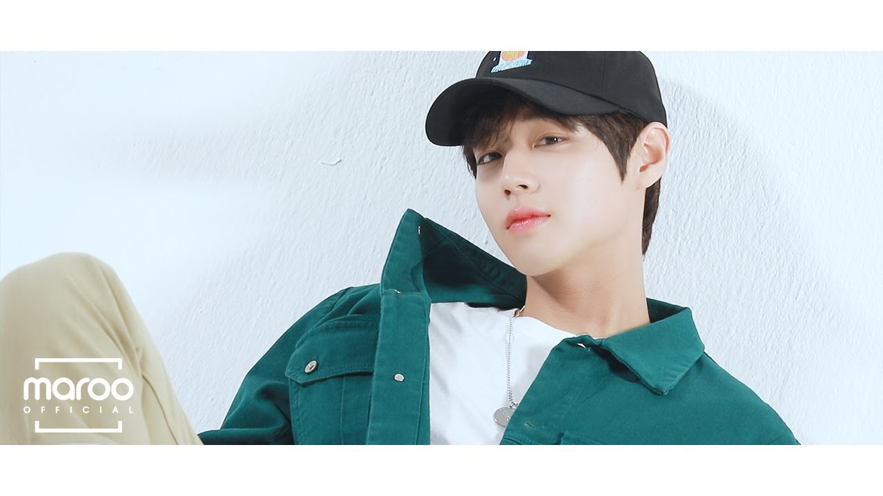 A moment captured by a fan of Park Jihoon