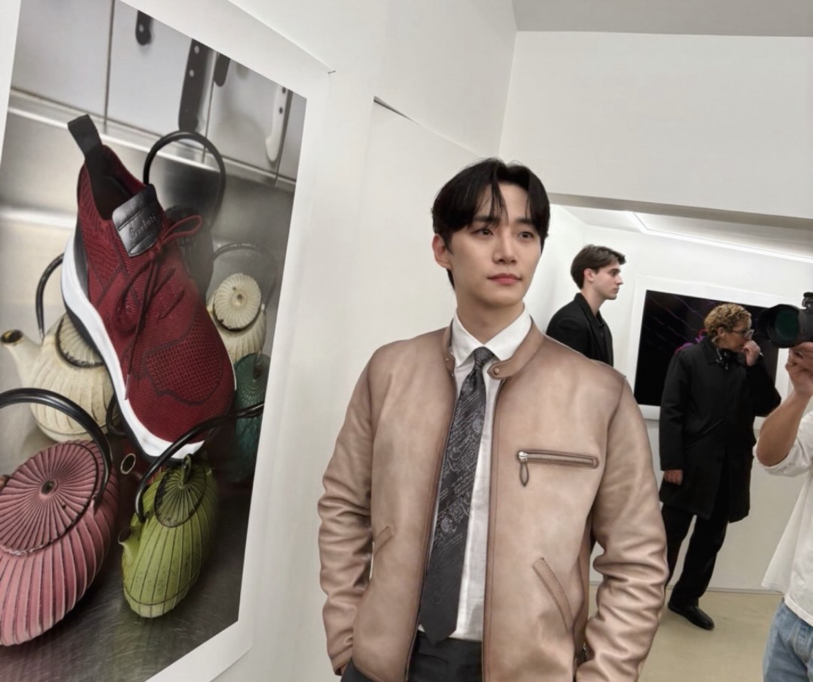 粉丝拍下的李俊昊瞬间