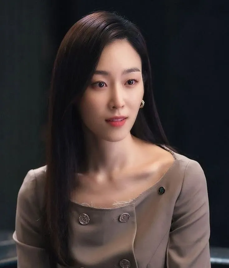 Recent activity shot of Seo Hyunjin