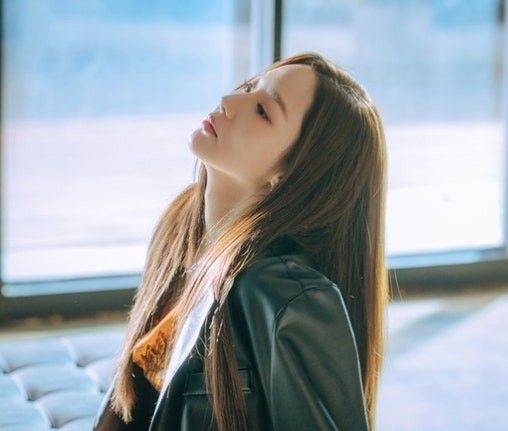 Foto terbaru dari Park Minyoung