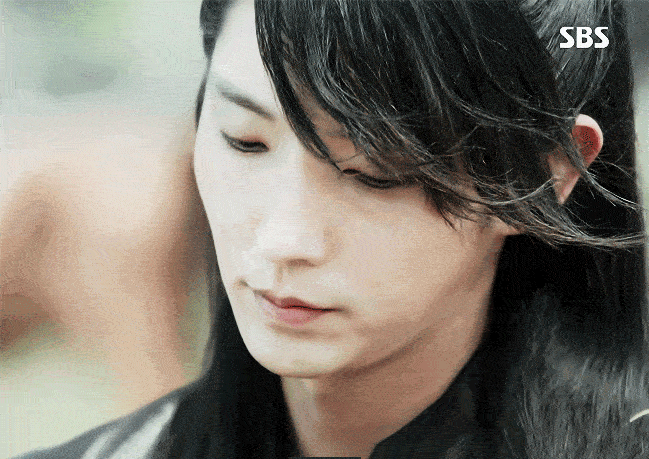 Behind-the-scenes cut of Lee Joongi