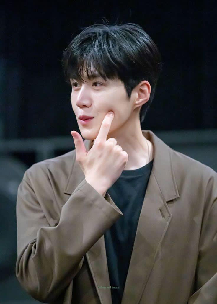 Latest photo of Kim Seonho