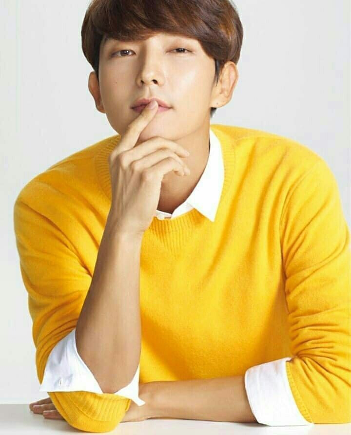 Behind-the-scenes cut of Lee Joongi