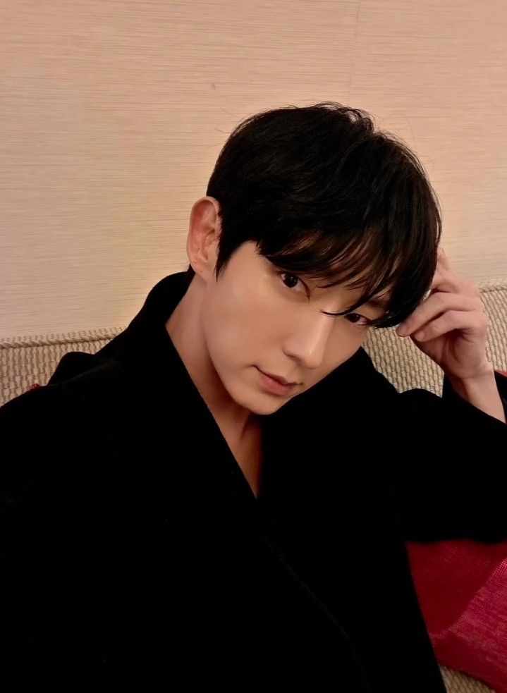 Latest photo of Lee Joongi