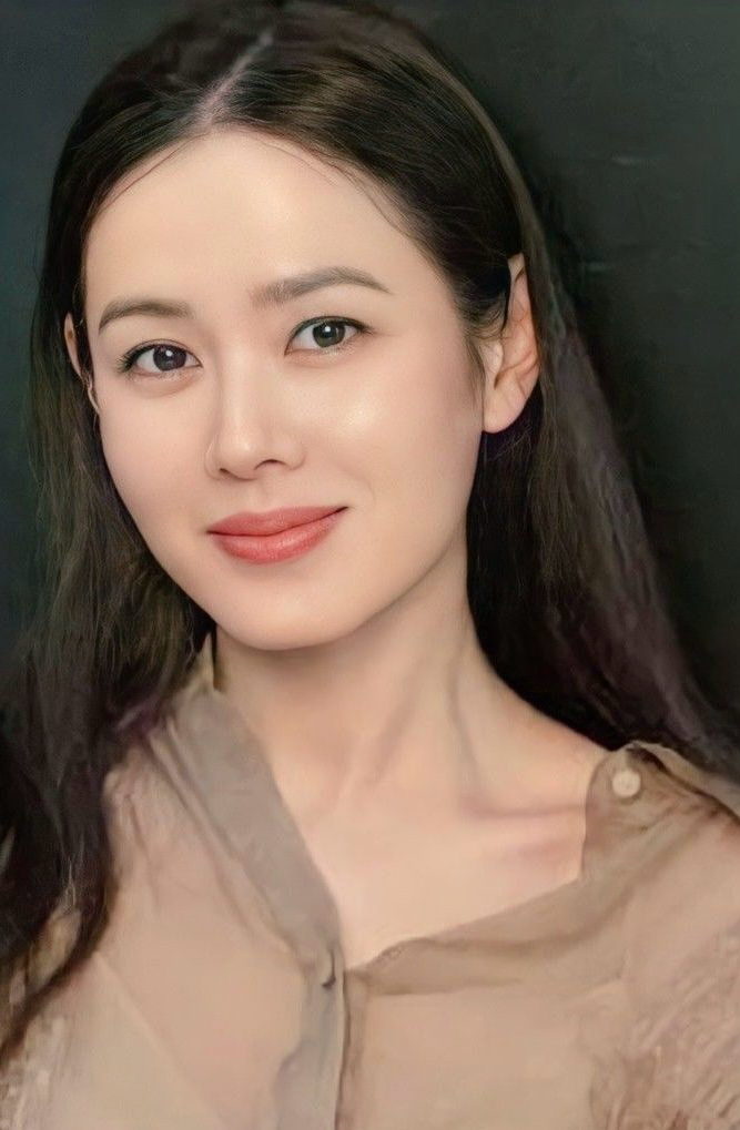 ソン・イェジンの最近の活動ショット