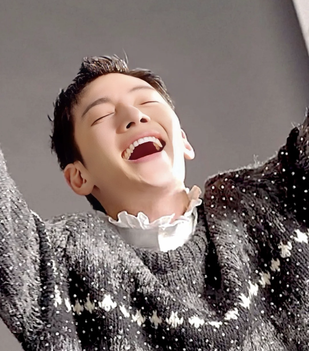 Behind-the-scenes cut of Ji Changwook