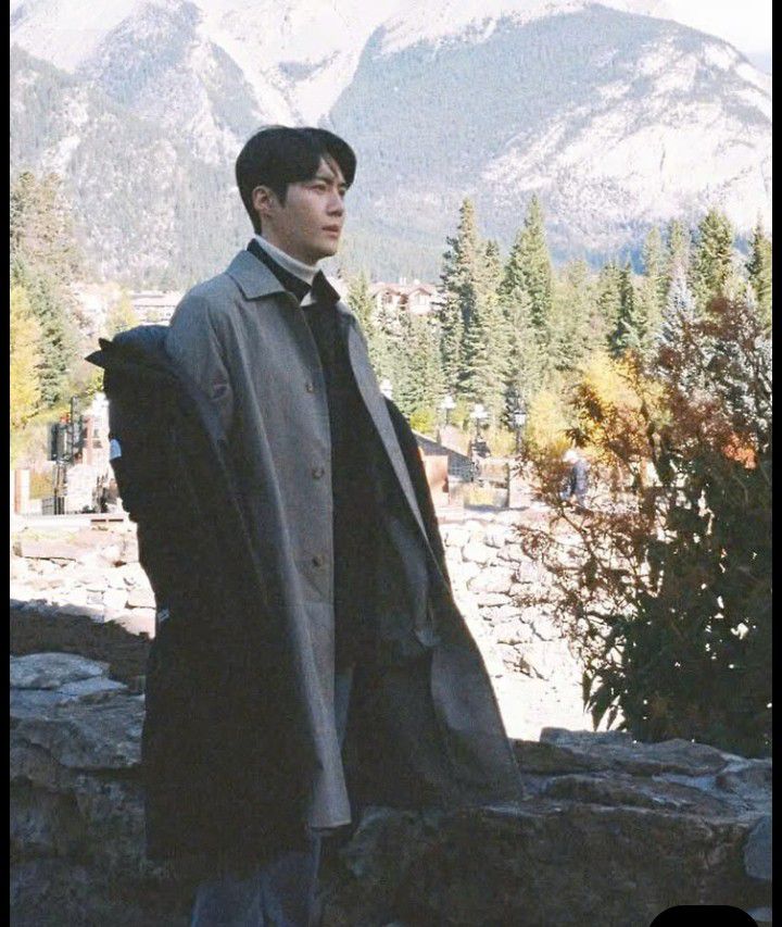 Behind-the-scenes cut of Kim Seonho