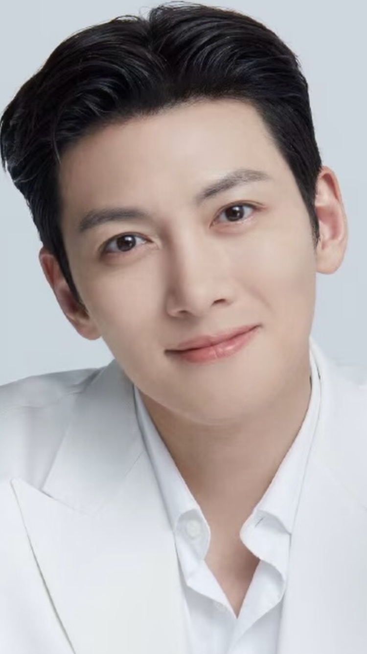 粉絲拍下的池昌旭瞬間