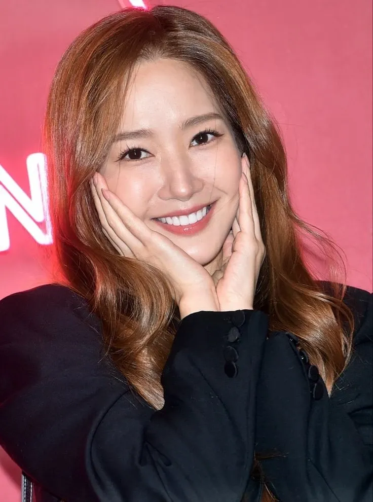 A moment captured by a fan of Park Minyoung