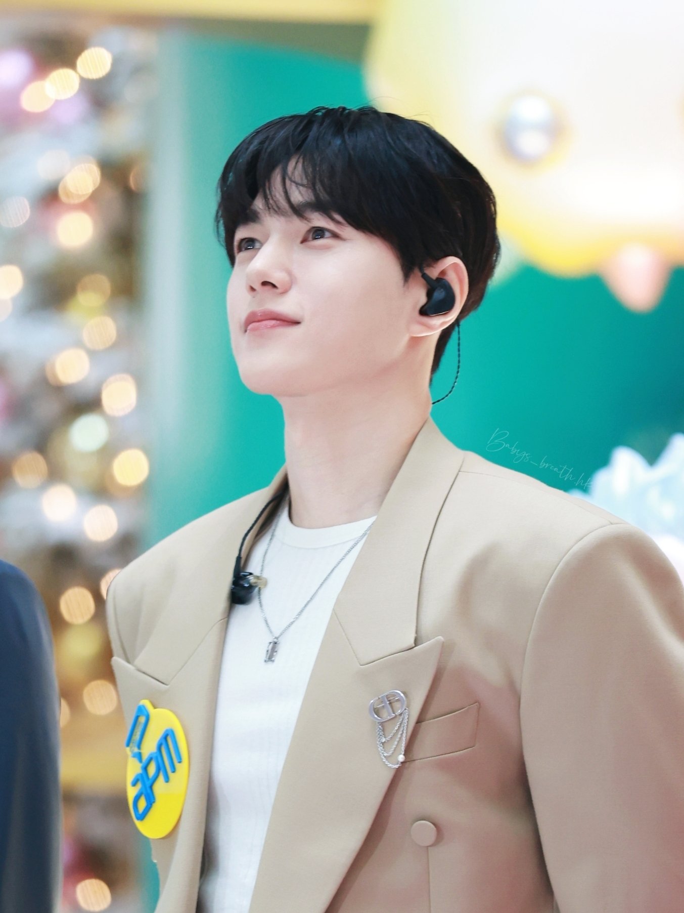 Recent activity shot of Kim Myungsoo (L)