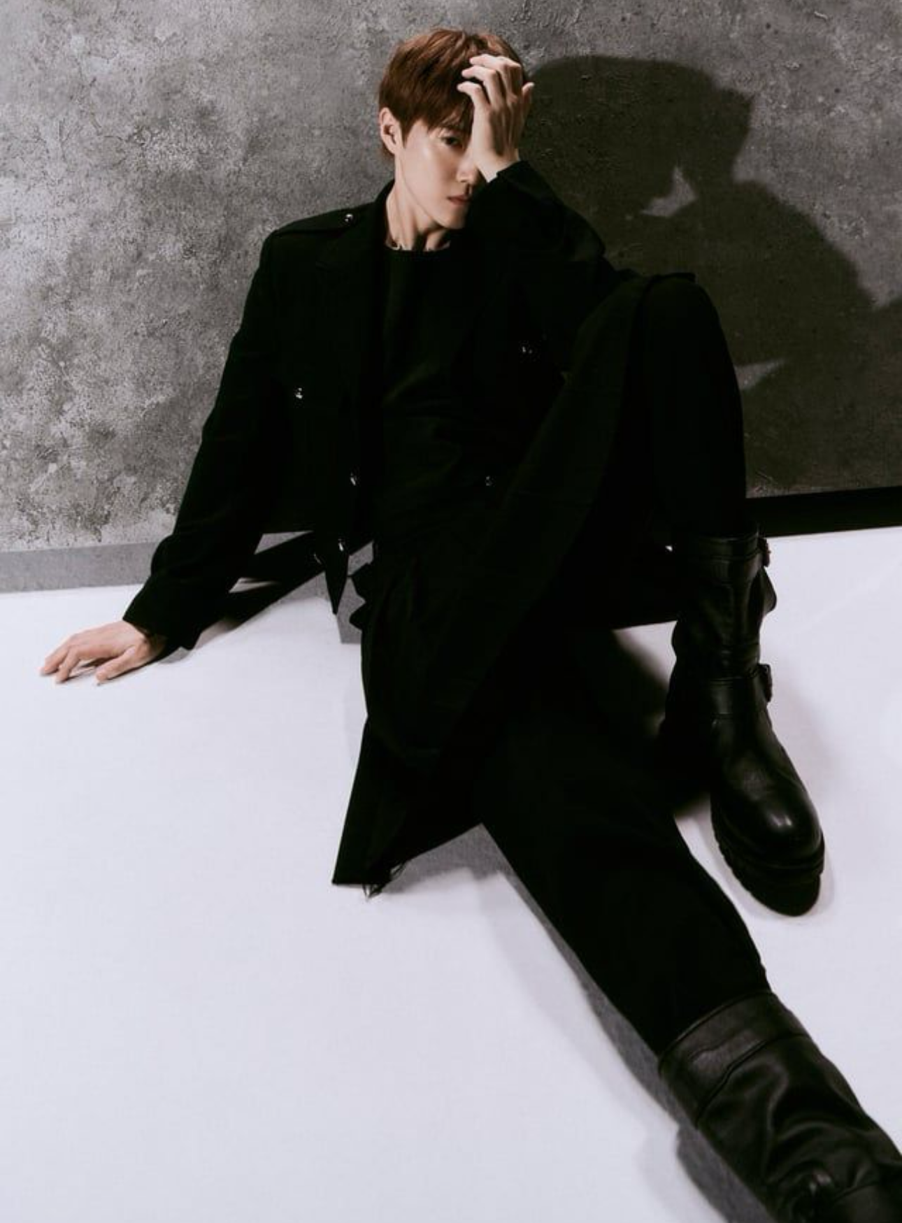 Behind-the-scenes cut of Suho