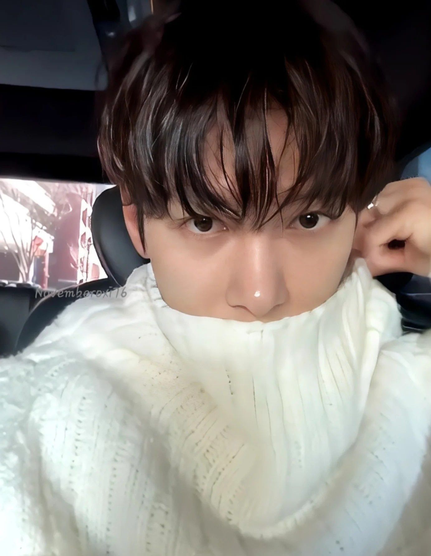 粉丝拍下的池昌旭瞬间