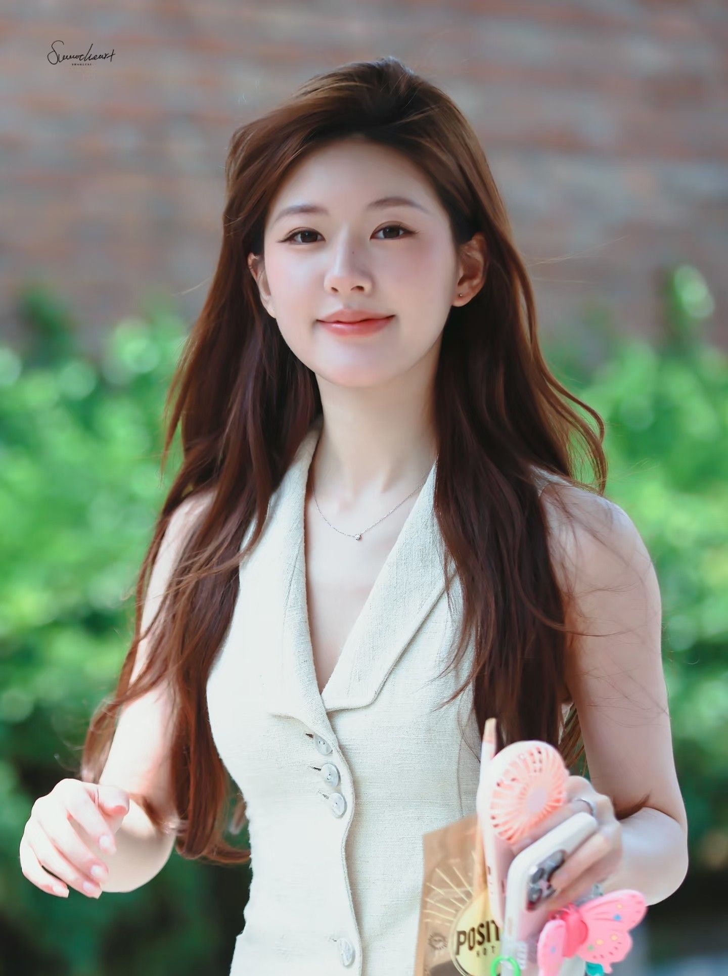 Recent activity shot of Zhao Lusi