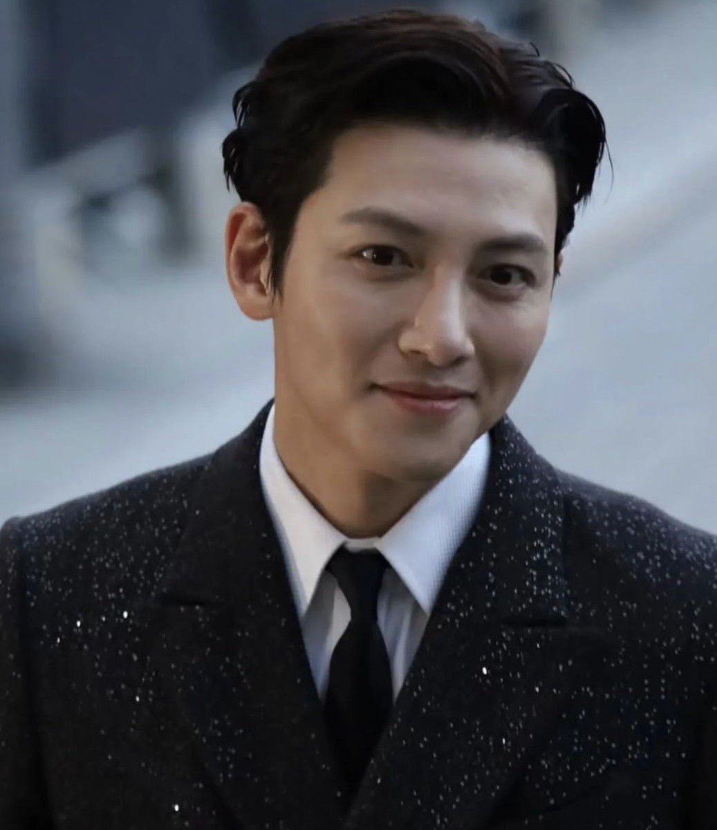 A moment captured by a fan of Ji Changwook