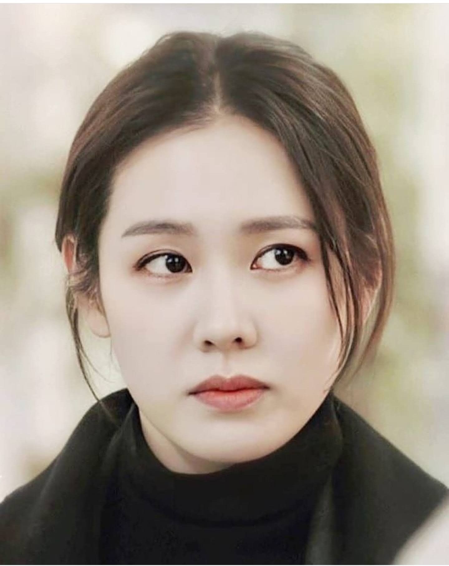 孙艺珍的最新照片