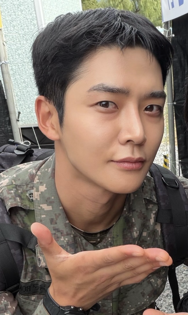 Momen yang diabadikan oleh penggemar Rowoon