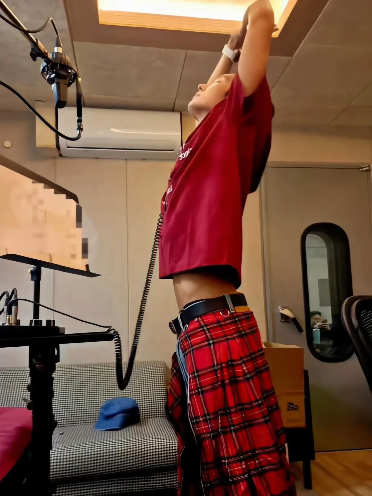 Momen yang diabadikan oleh penggemar Lee Joongi